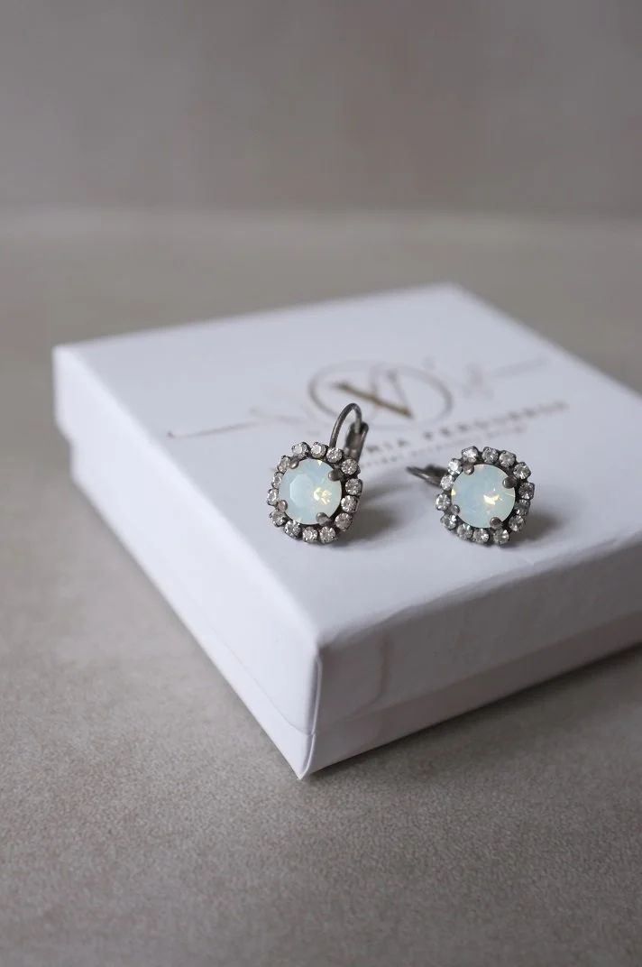 Beautiful earrings design on sale